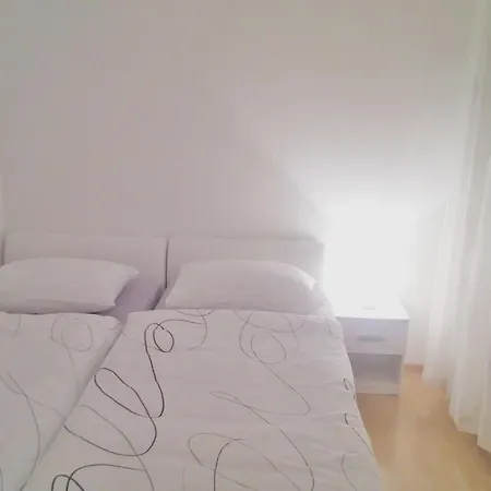 Tanya Apartment *